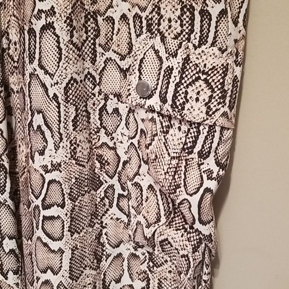 🆕️Snake print jogger cargo pants - Picture 4 of 7